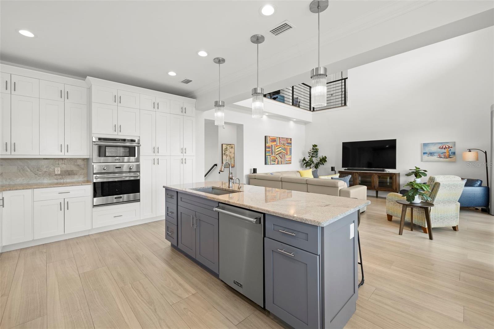 BELLEAIR BEACH YACHT CLUB ESTATES - Residential