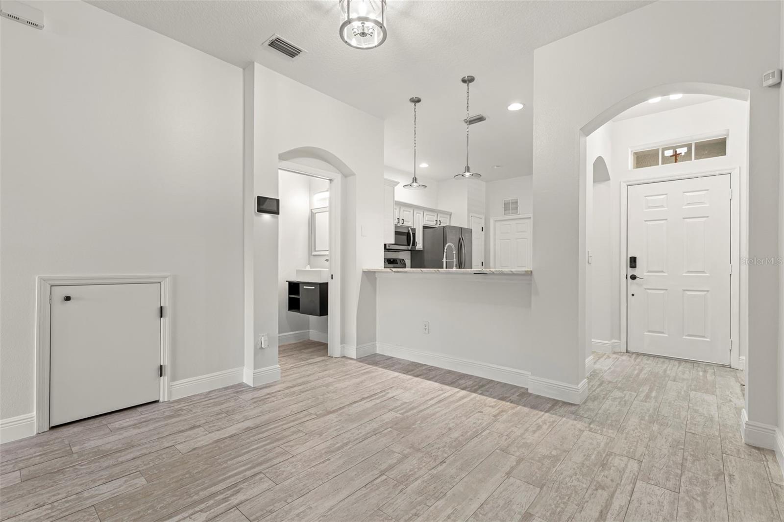 CYPRESS COVE TOWNHOMES LOT 3 BLOCK 21 - Residential Lease