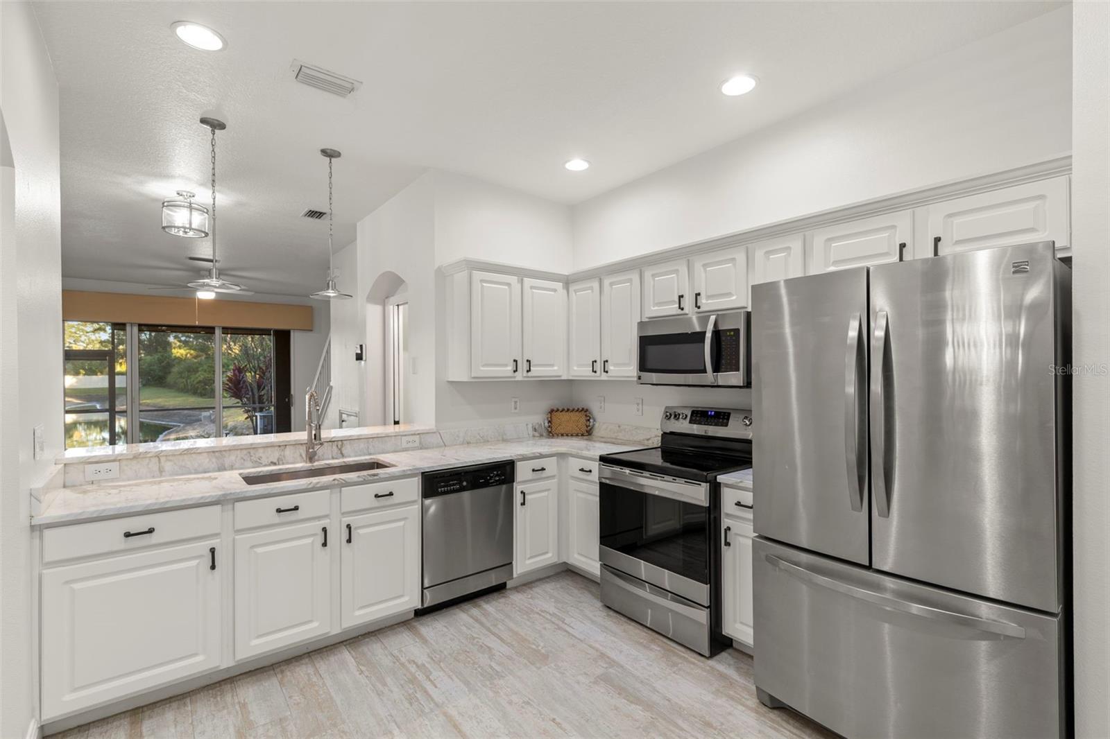 CYPRESS COVE TOWNHOMES LOT 3 BLOCK 21 - Residential Lease