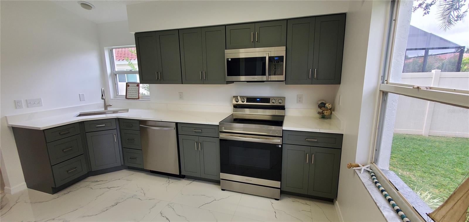 ROSEWOOD AT THE GARDENS - Residential