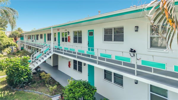 6100 21ST ST N APT 17, SAINT PETERSBURG, FL 33714 - Image 8cf012ac6dc1ec79e22f59d8de7d2714/4094166998