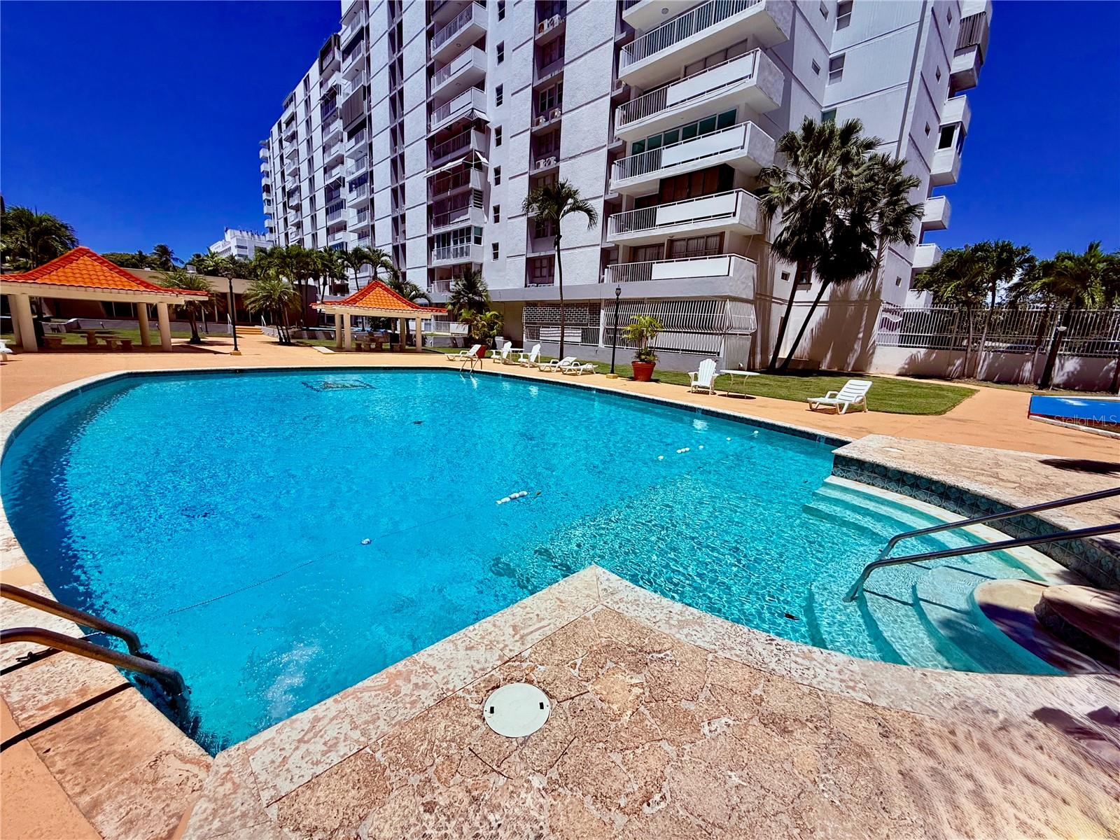 LOS PINOS COUNCIL OF OWNERS - Residential