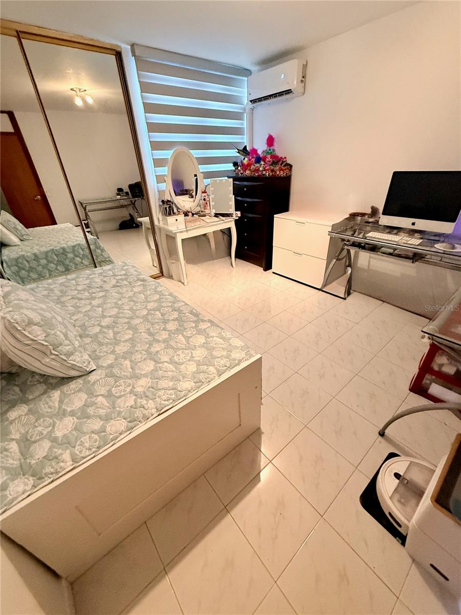 LOS PINOS COUNCIL OF OWNERS - Residential