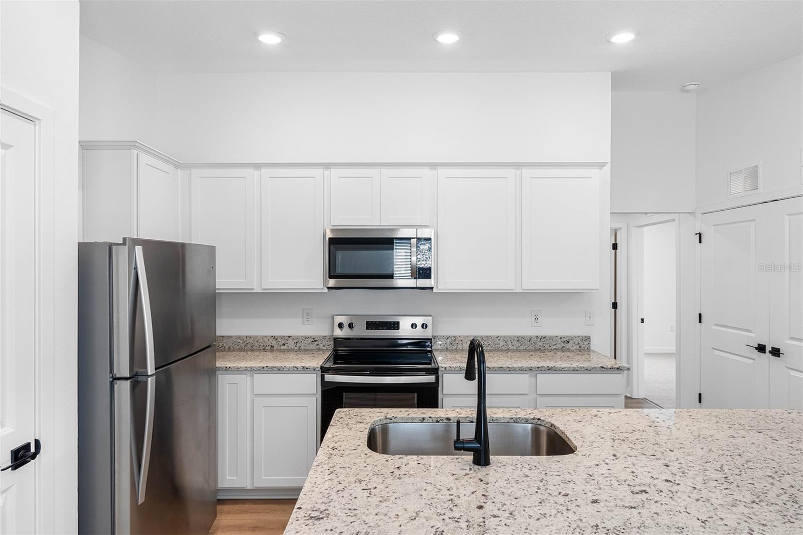 ROYAL HIGHLANDS - Residential