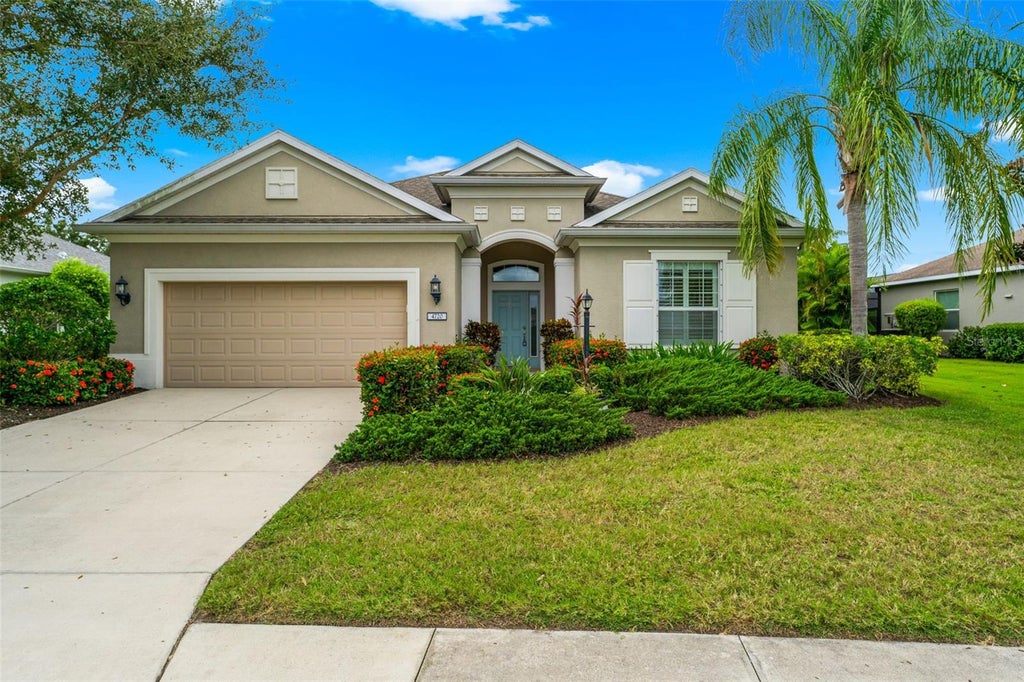 Photo of 4720 Claremont Park Drive, Bradenton, FL 34211 (MLS # A4707106)