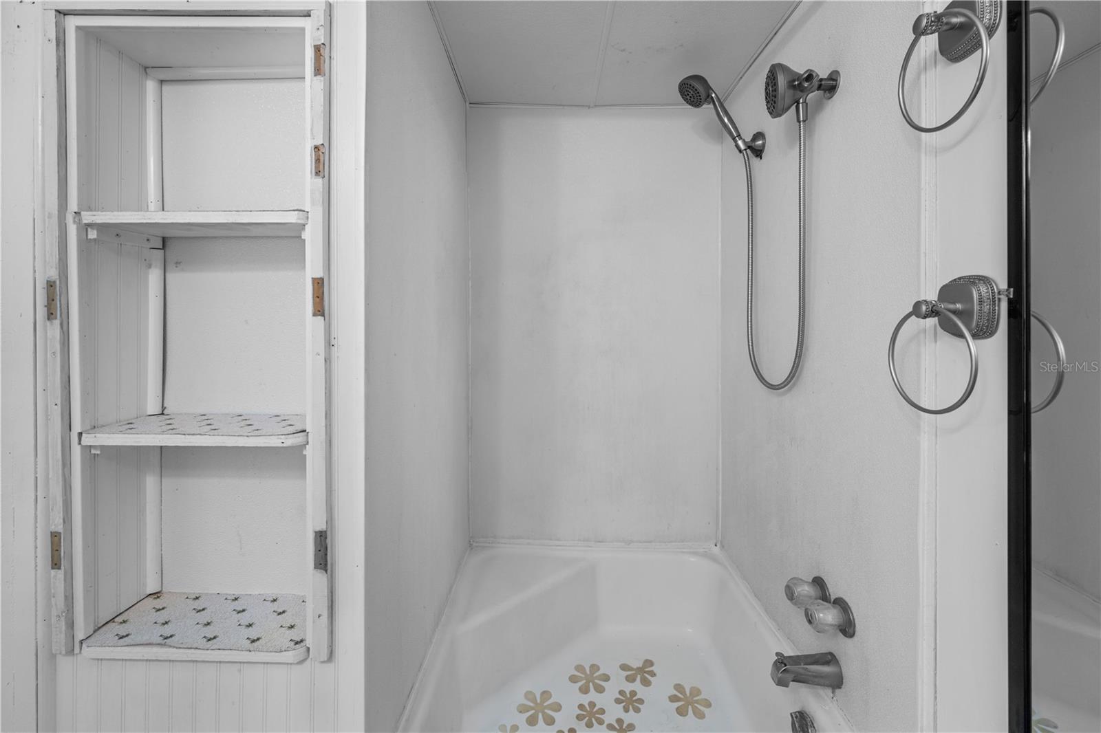 PINE GROVE PARK - Residential