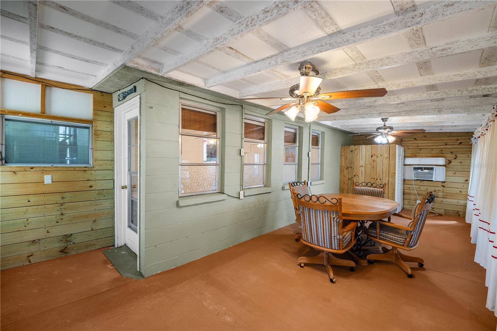 PINE GROVE PARK - Residential