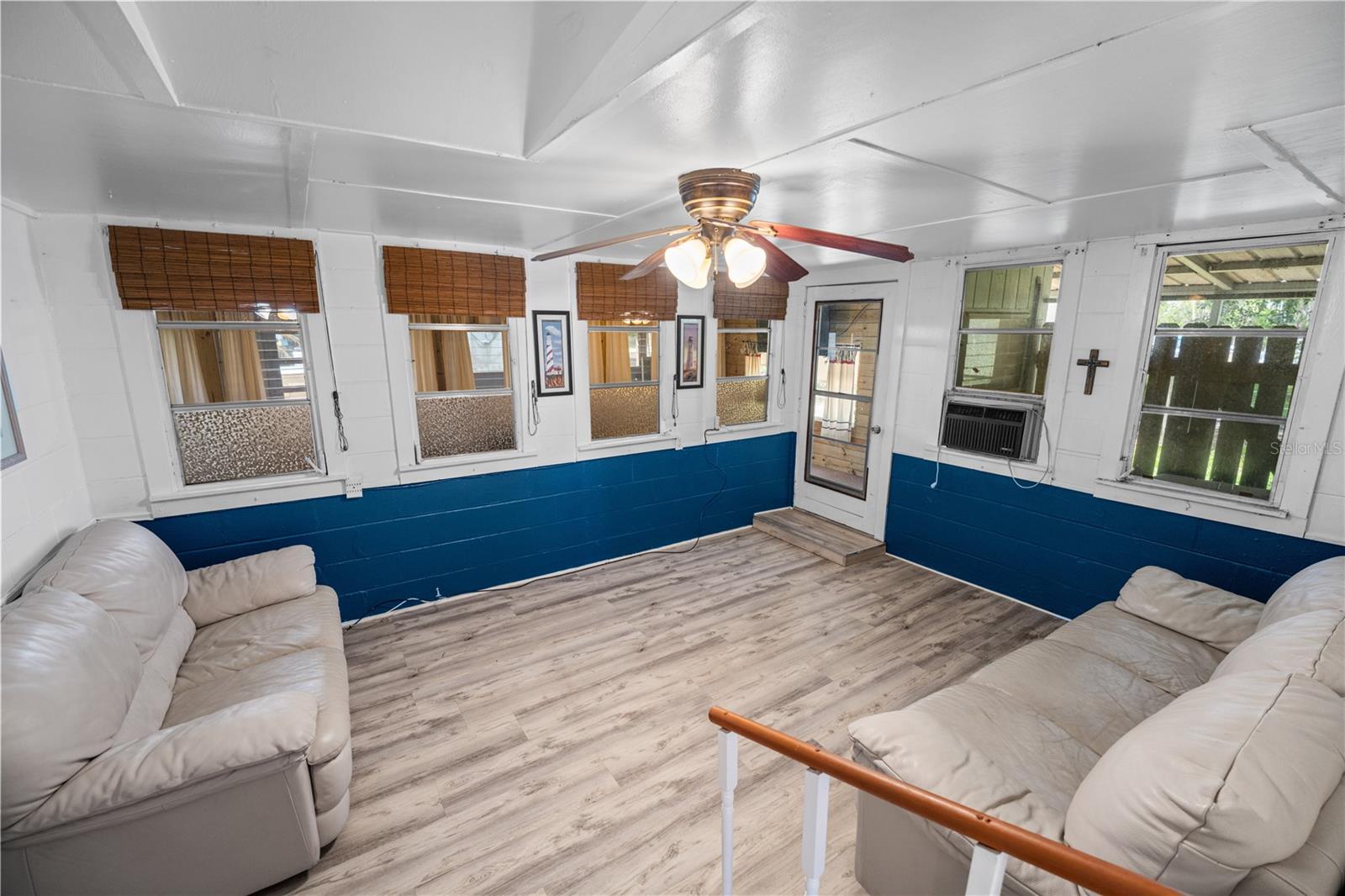 PINE GROVE PARK - Residential