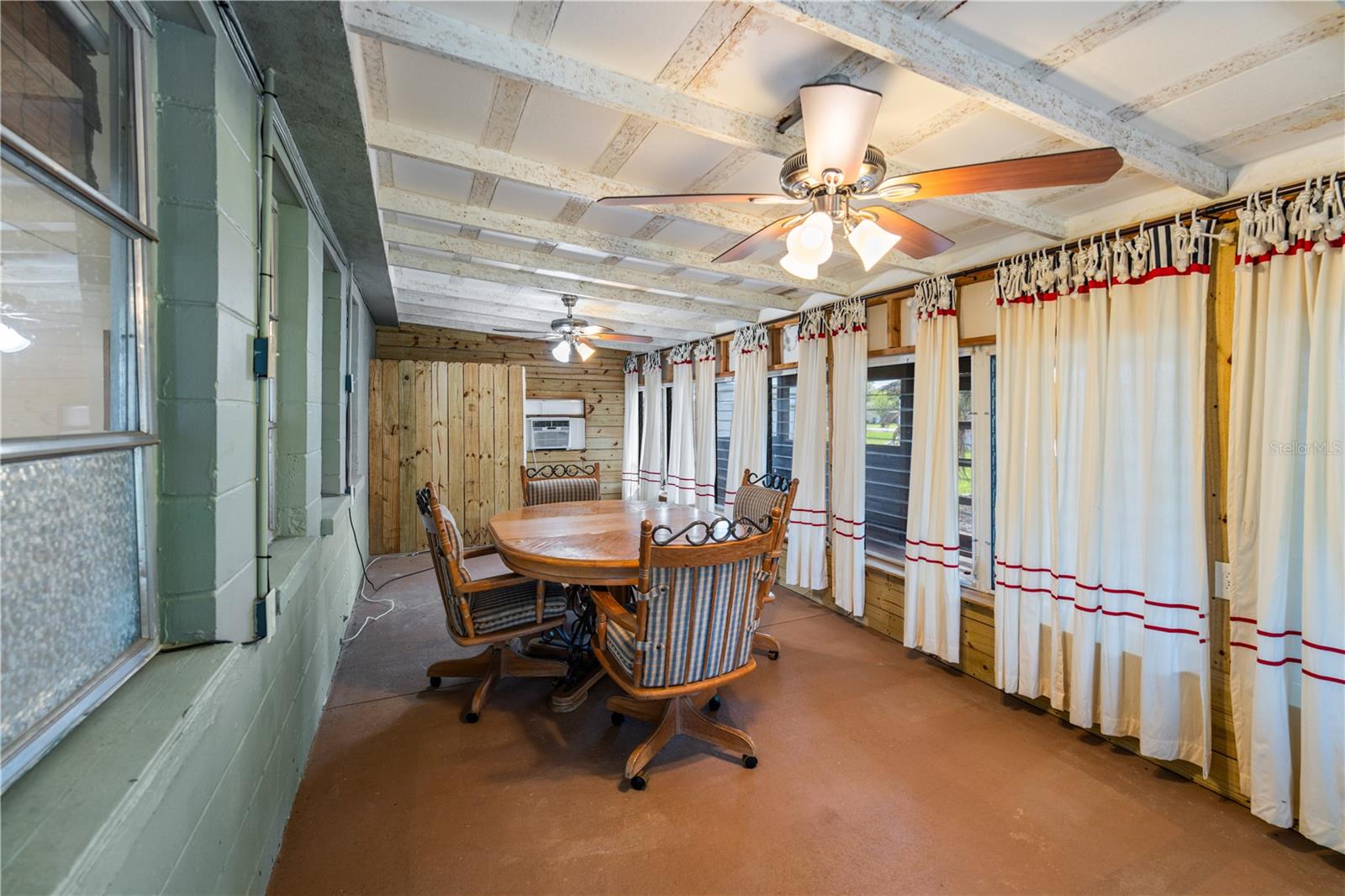 PINE GROVE PARK - Residential