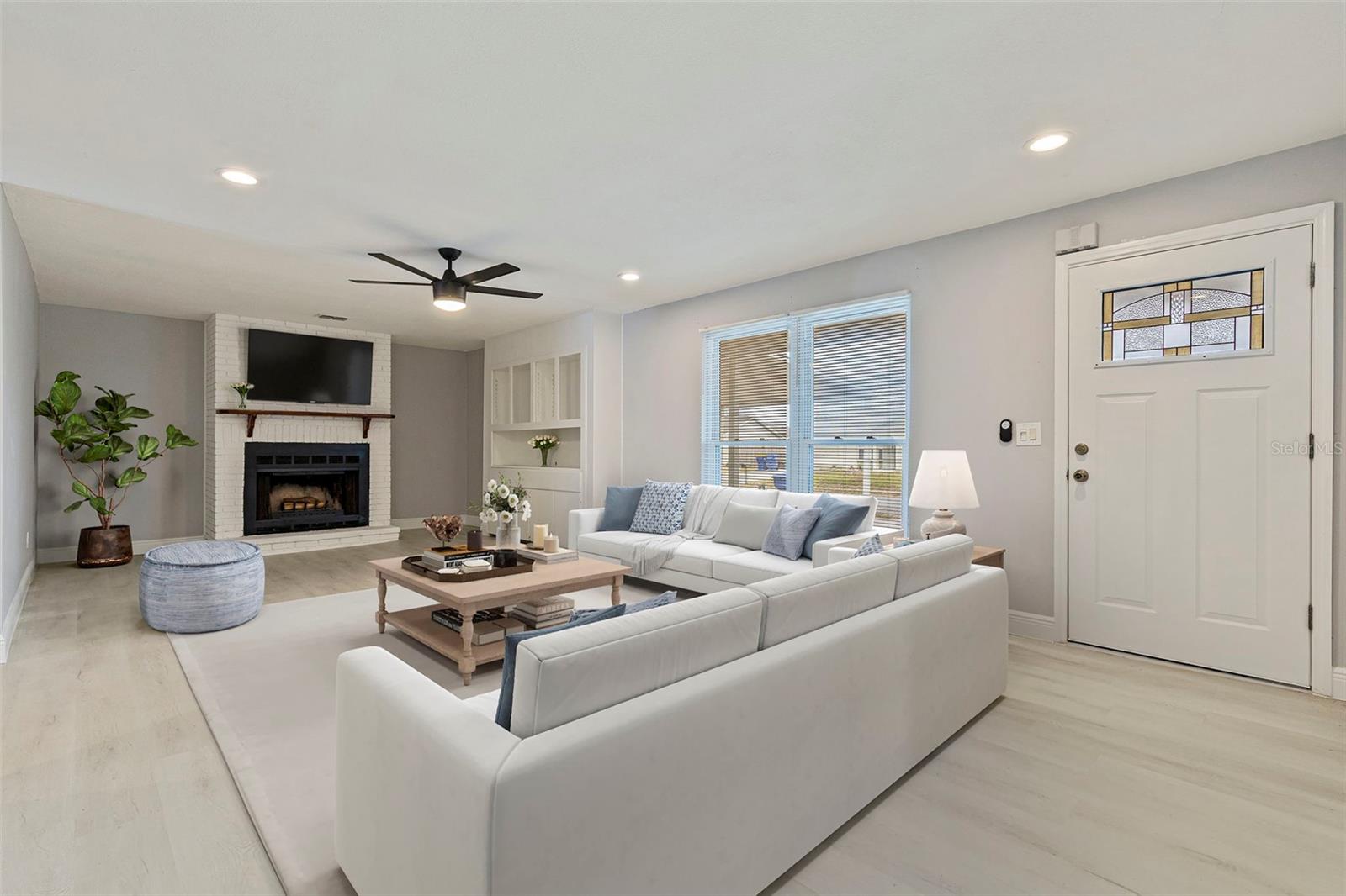 SEVEN SPGS HOMES - Residential