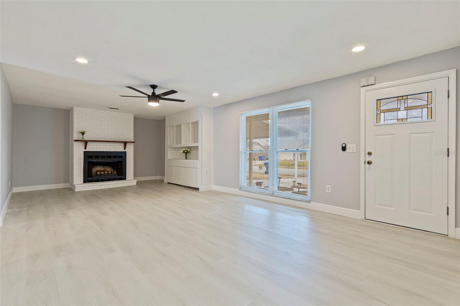 SEVEN SPGS HOMES - Residential