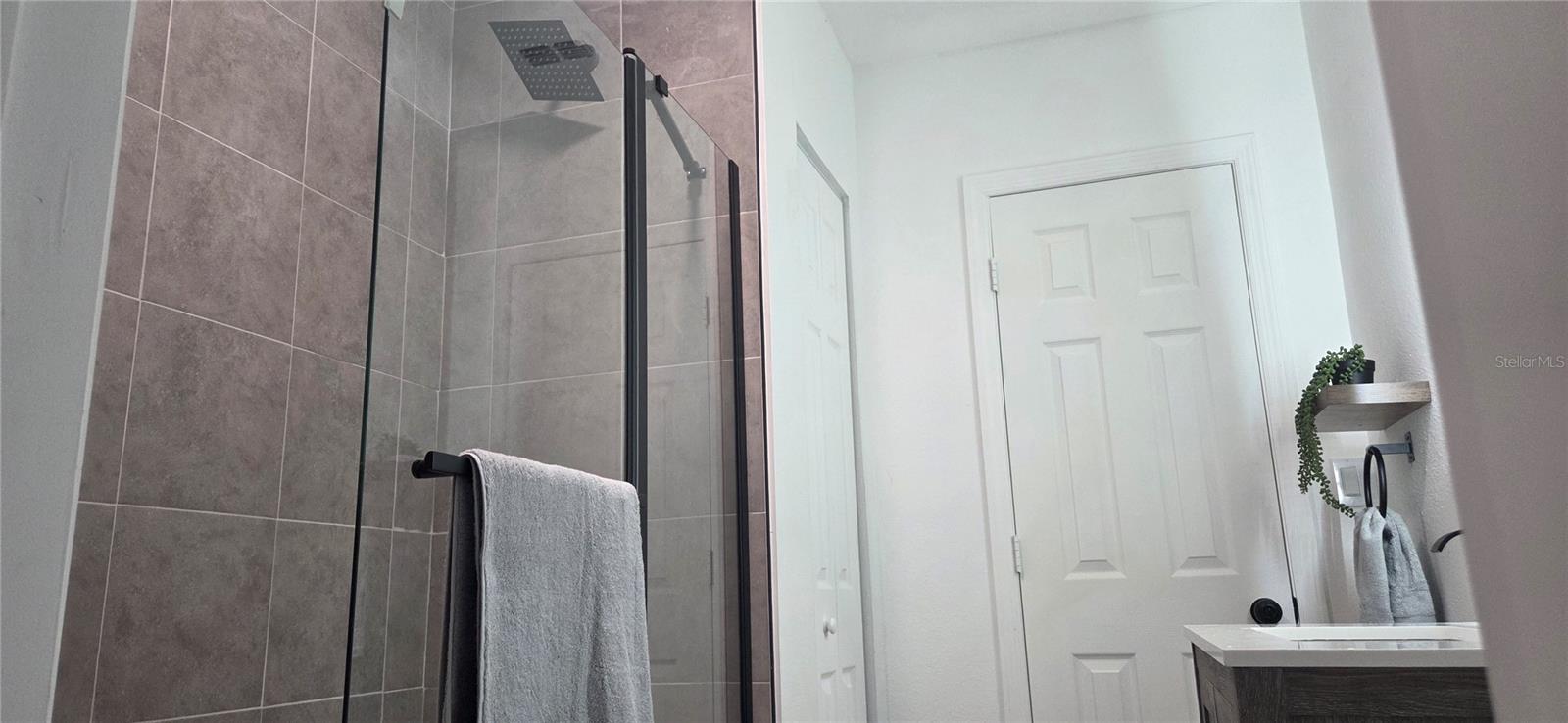 WYOMINA TER / CREST PARK - Residential