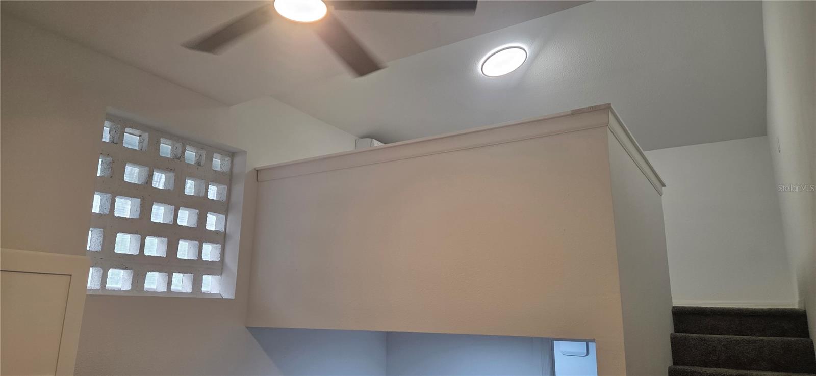 WYOMINA TER / CREST PARK - Residential