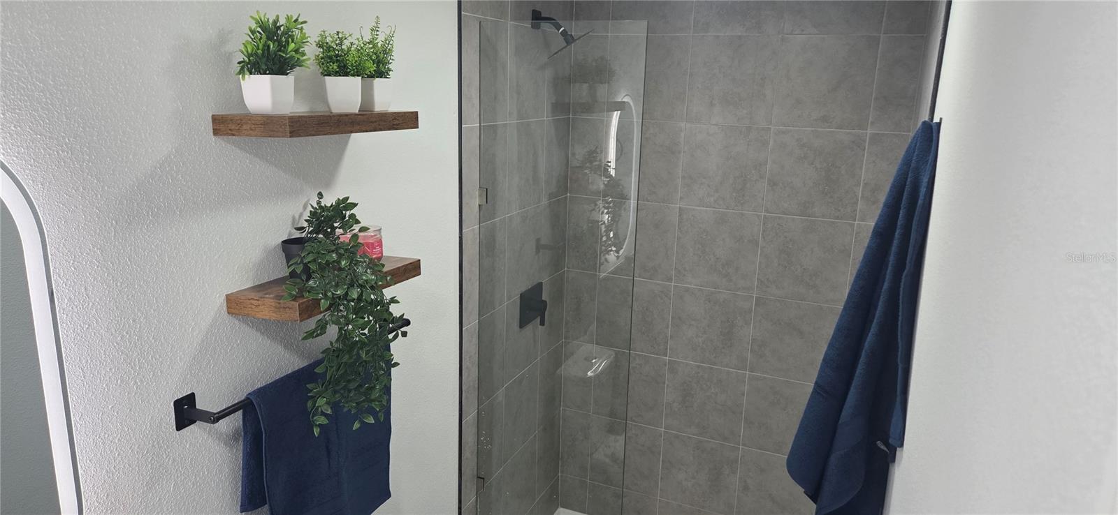 WYOMINA TER / CREST PARK - Residential