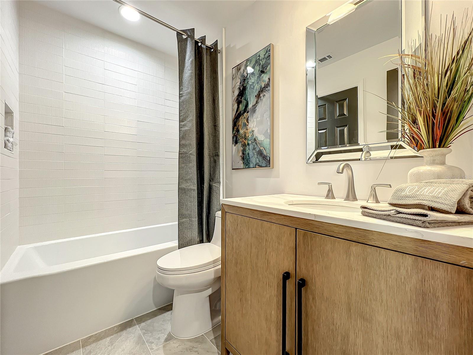 GRANADA VILLAS PH 01 - Residential