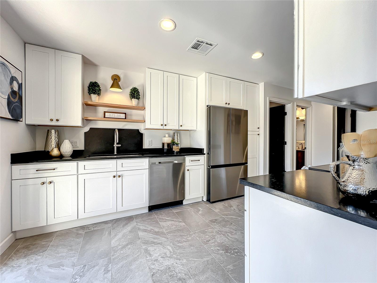 GRANADA VILLAS PH 01 - Residential