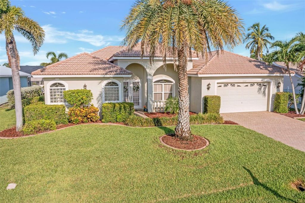 Photo of 5212 SW 8th Court, Cape Coral, FL 33914 (MLS # C7512300)