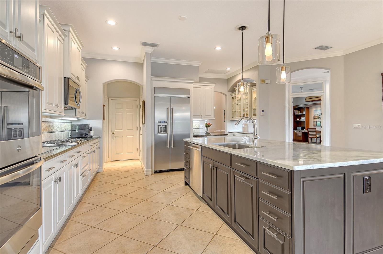 LAKEWOOD RANCH COUNTRY CLUB - Residential