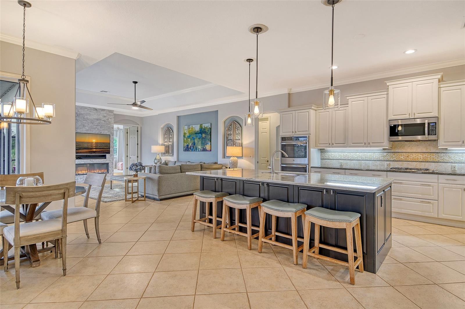 LAKEWOOD RANCH COUNTRY CLUB - Residential