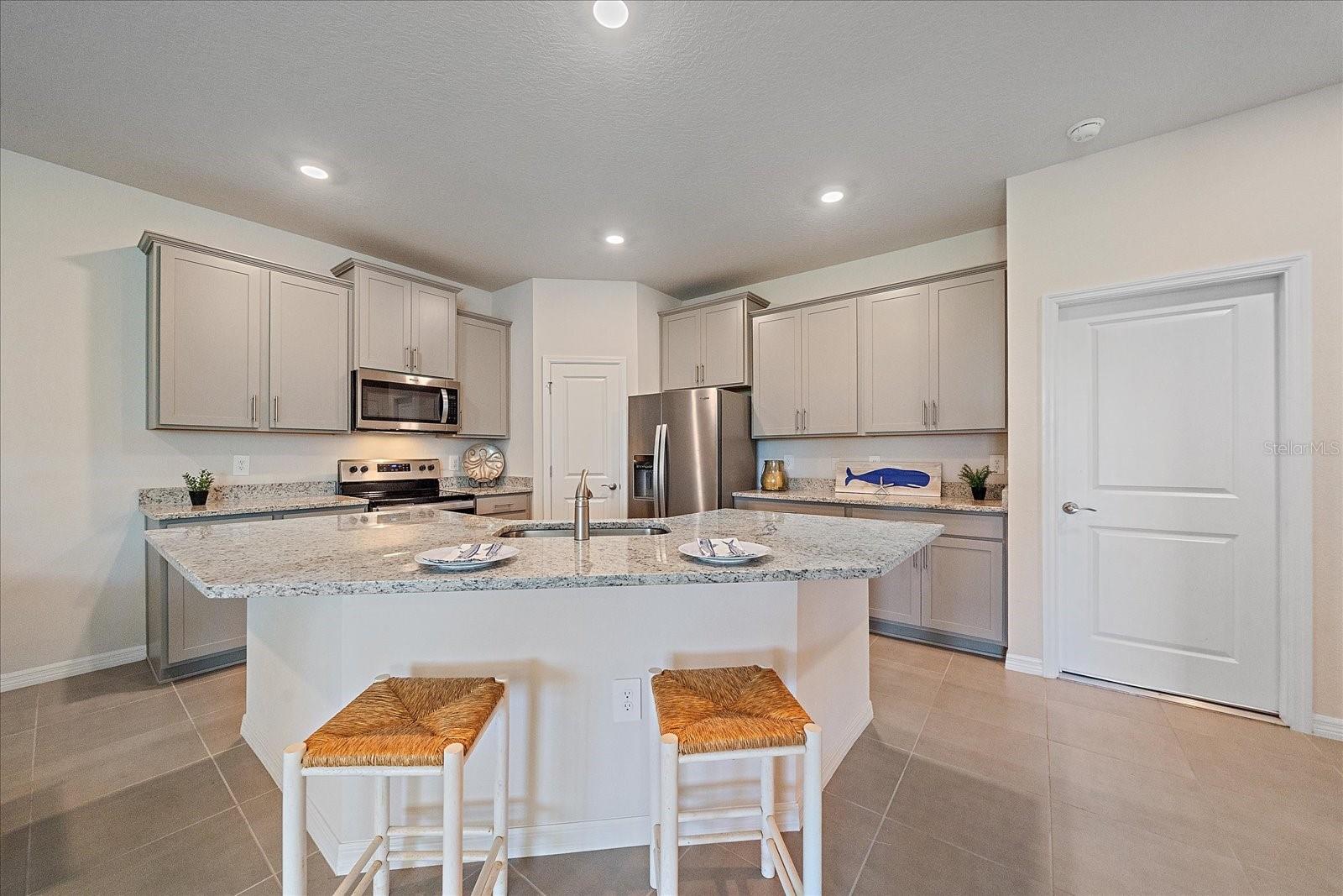 STAR FARMS AT LAKEWOOD RANCH - Residential