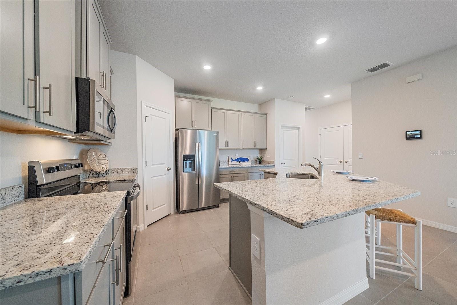 STAR FARMS AT LAKEWOOD RANCH - Residential