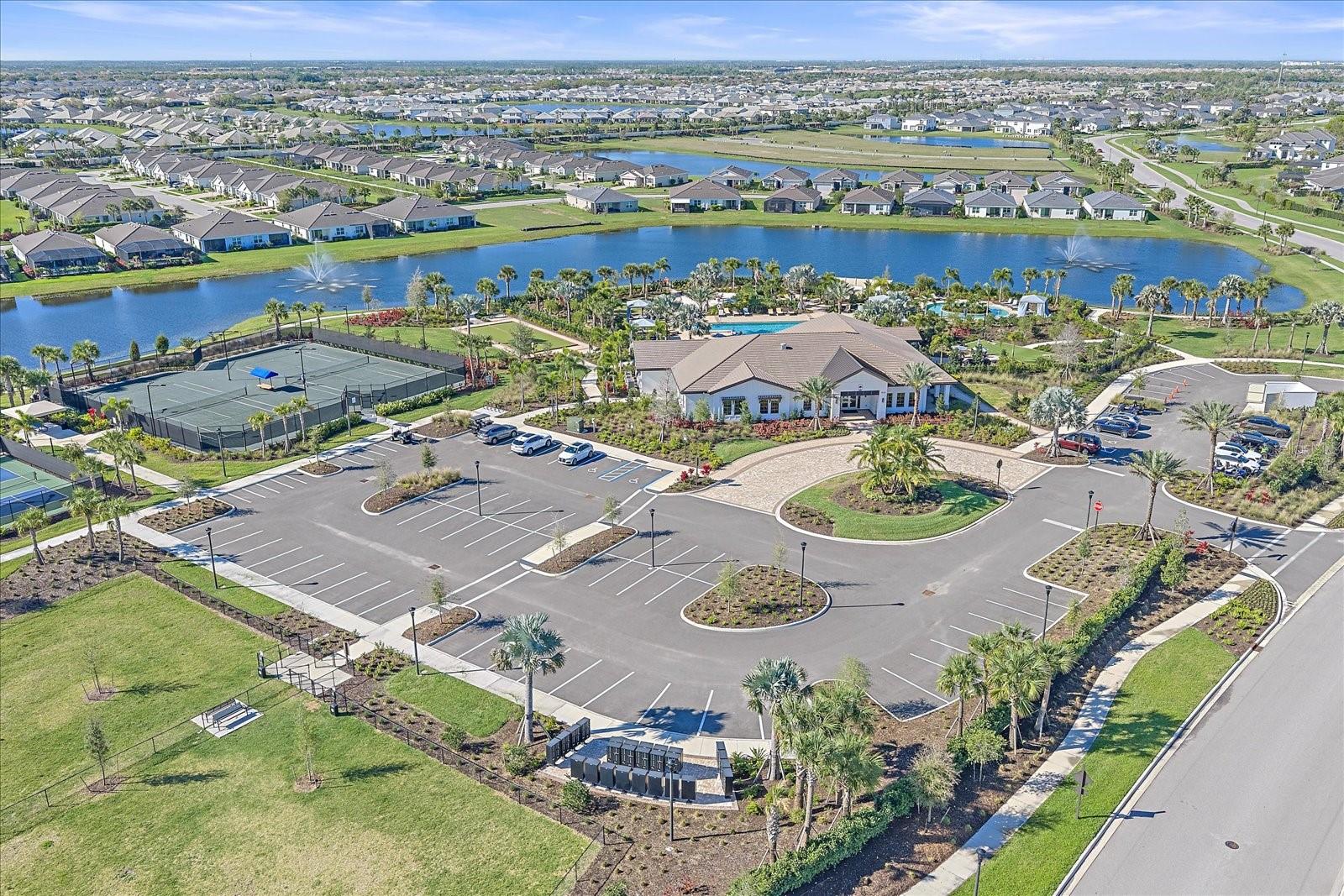 STAR FARMS AT LAKEWOOD RANCH - Residential