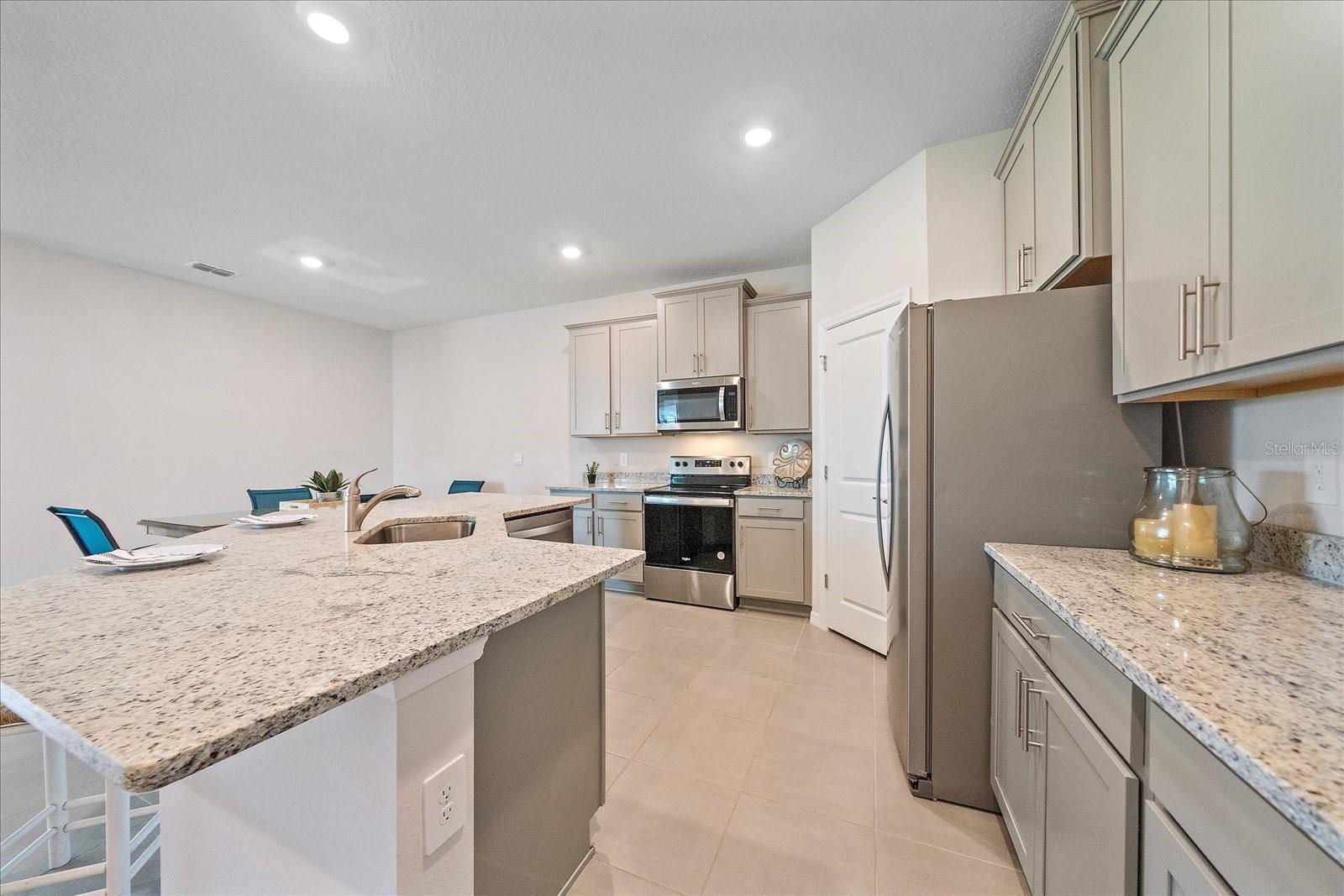 STAR FARMS AT LAKEWOOD RANCH - Residential