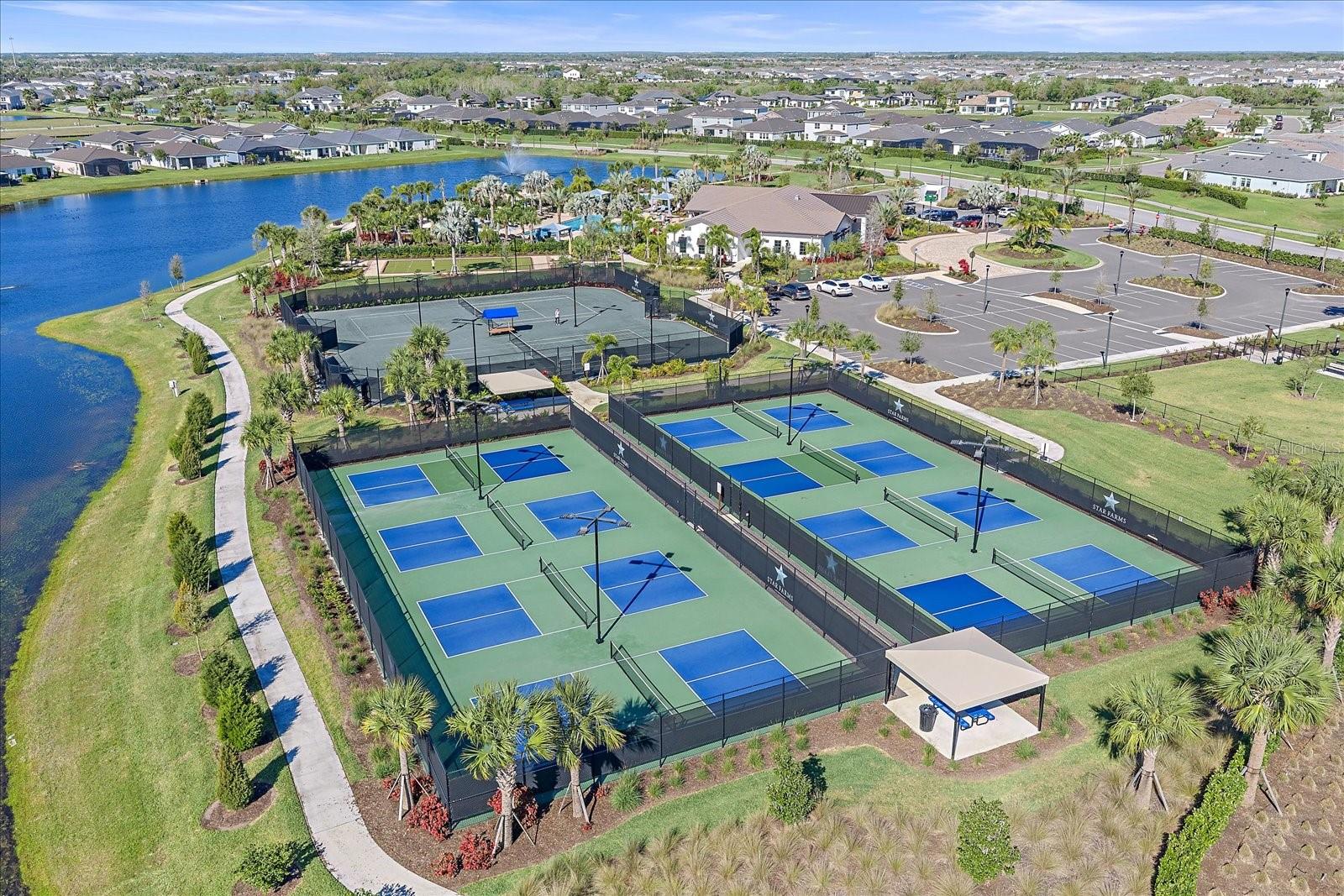 STAR FARMS AT LAKEWOOD RANCH - Residential