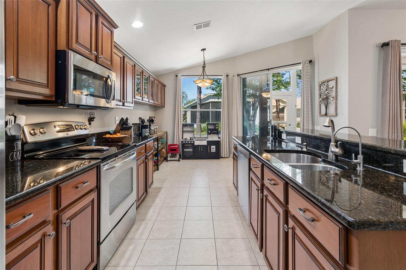LEXINGTON OAKS VILLAGE 32A 33 - Residential
