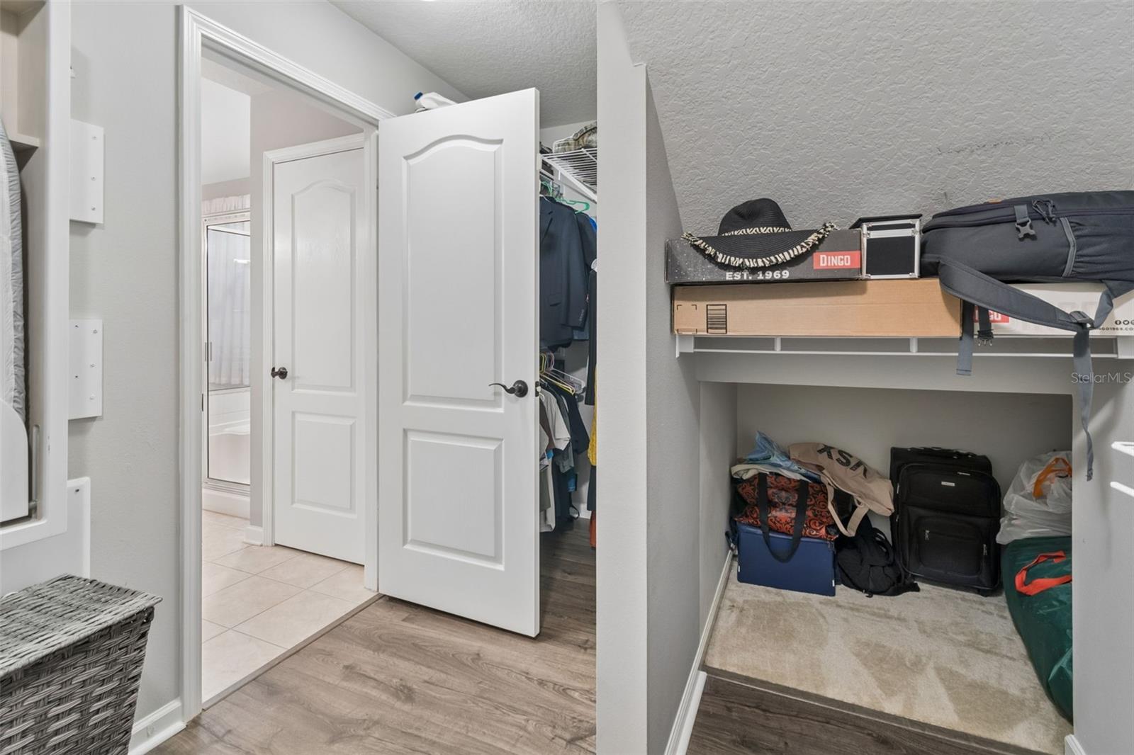LEXINGTON OAKS VILLAGE 32A 33 - Residential