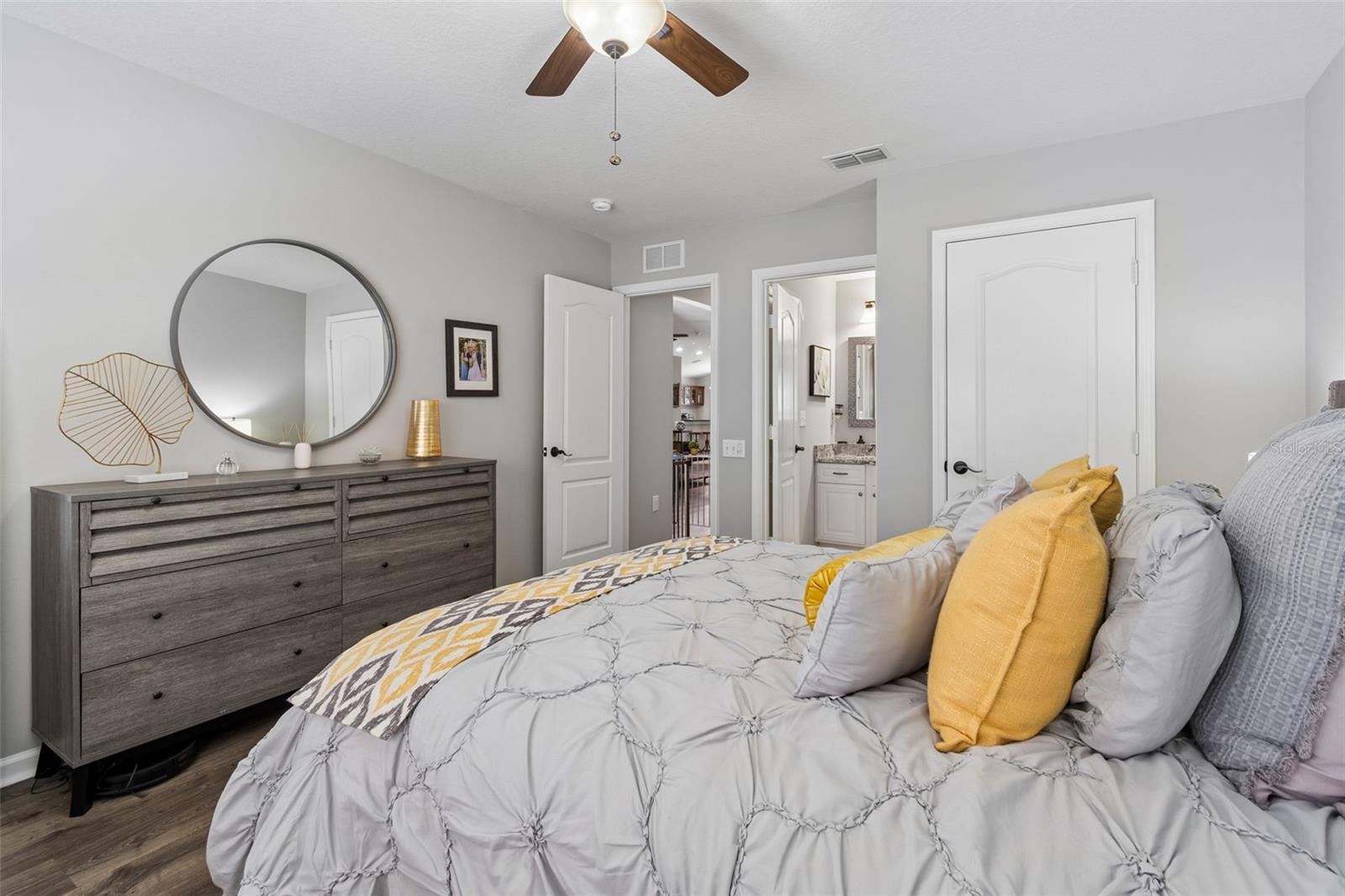 LEXINGTON OAKS VILLAGE 32A 33 - Residential