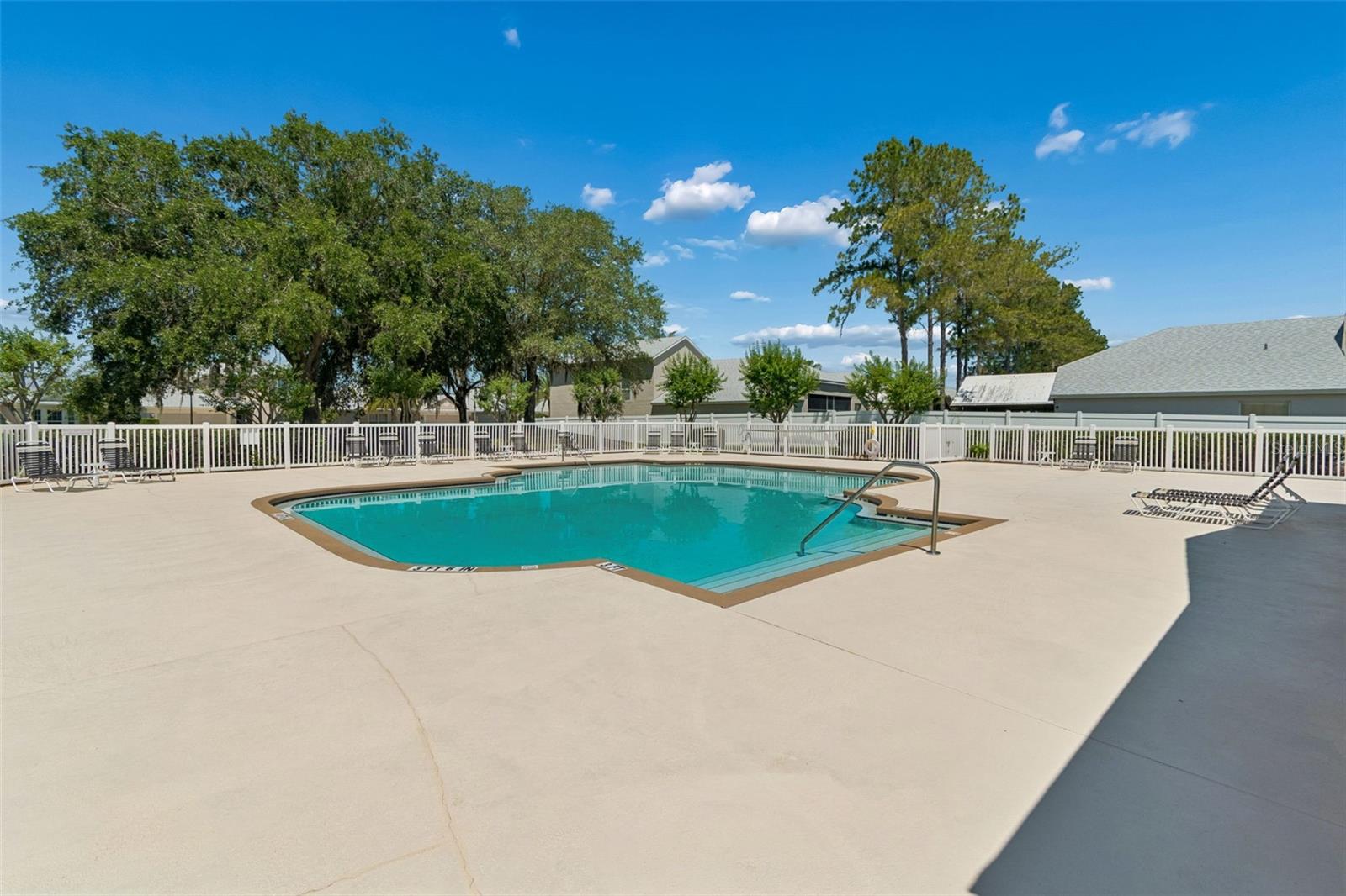 LEXINGTON OAKS VILLAGE 32A 33 - Residential