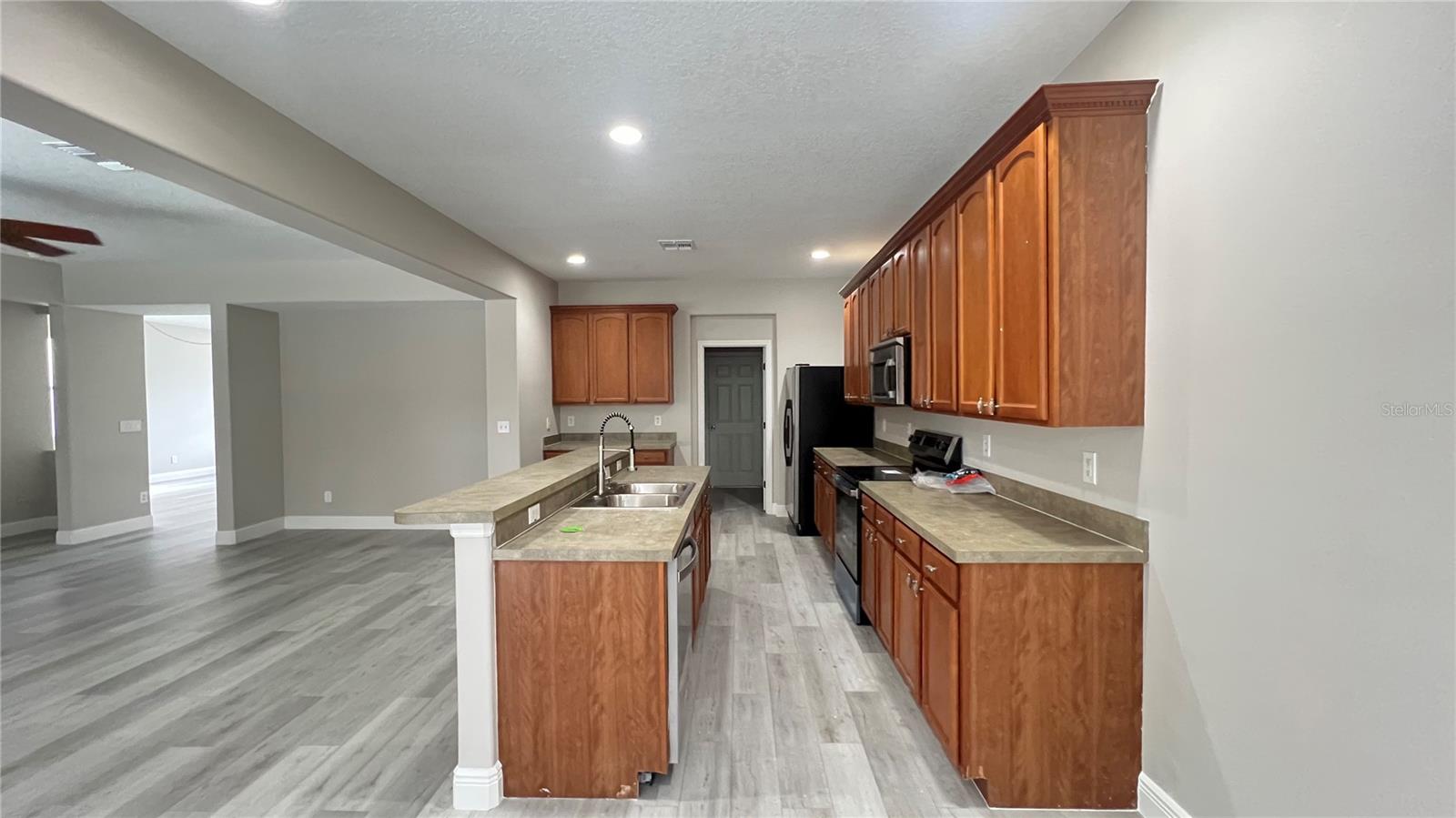 SUNRISE LAKES PH III SUB - Residential