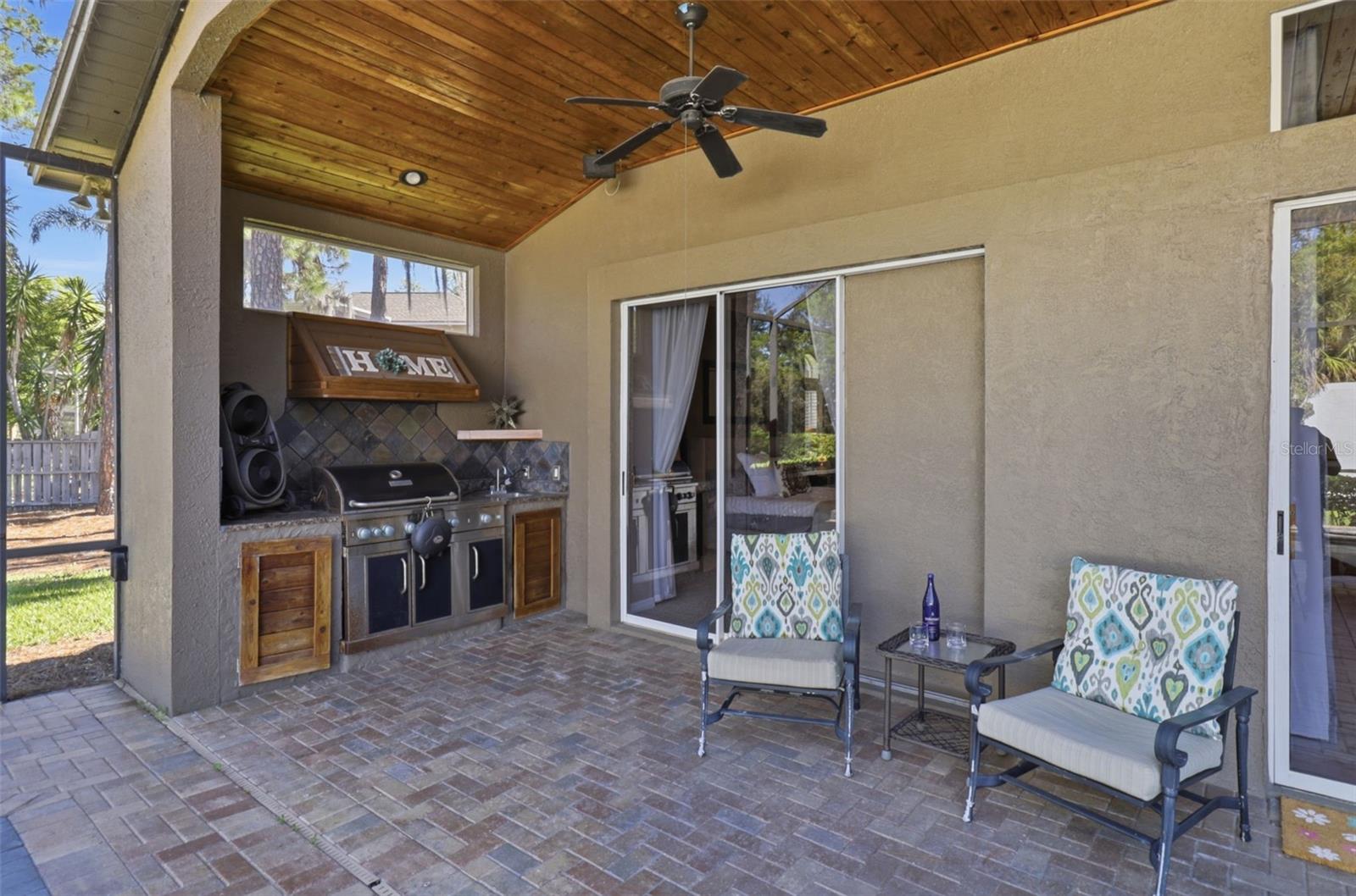 SWANN LAKE - Residential