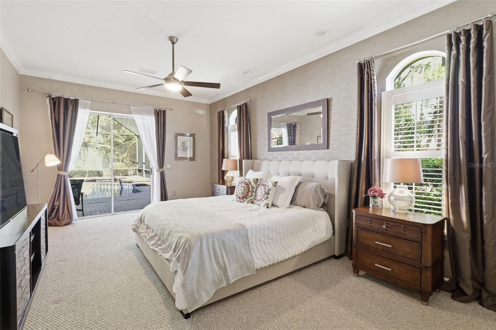 SWANN LAKE - Residential