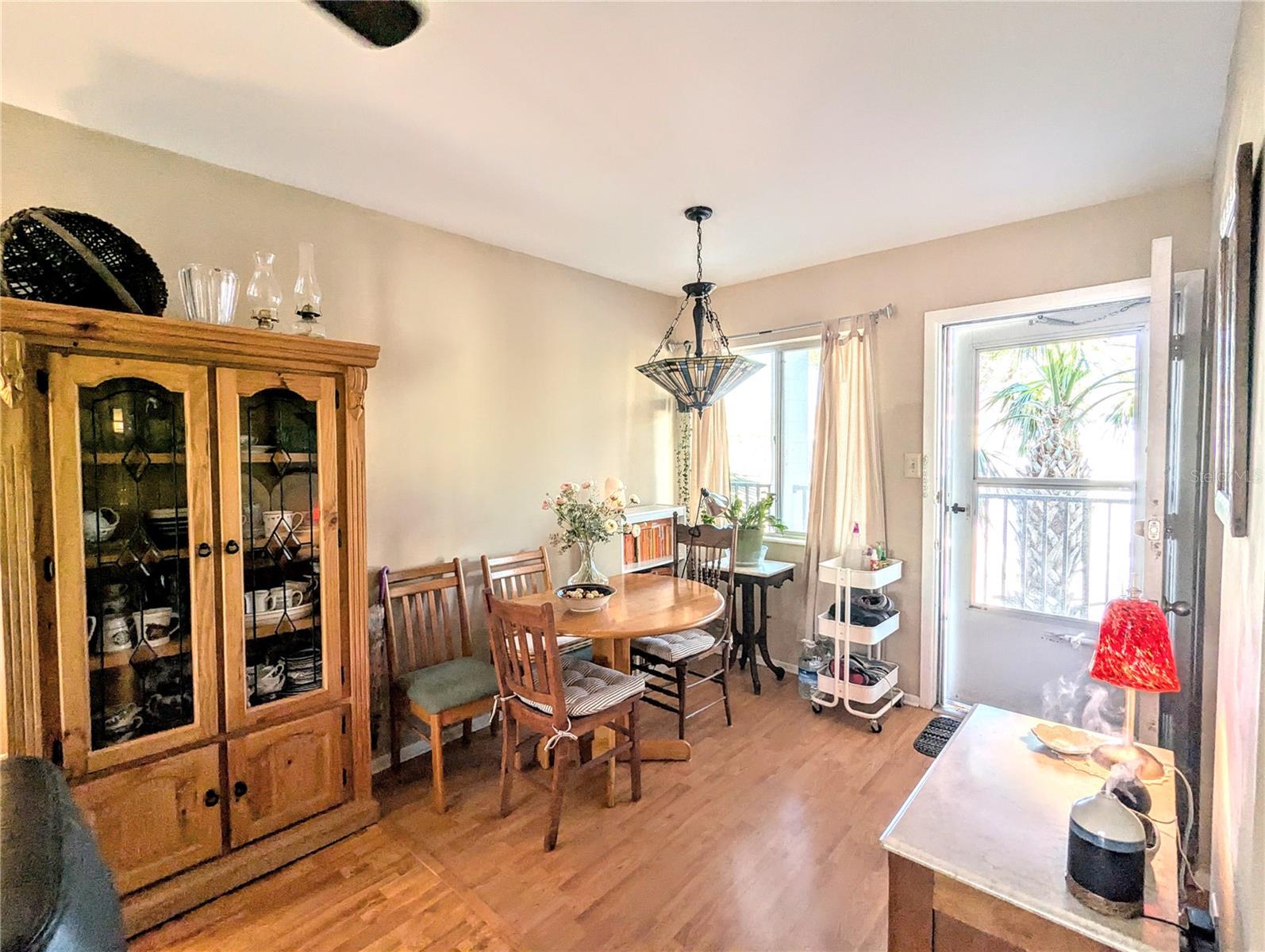 THE THIRD BAYSHORE - Residential