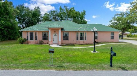 Photo of 8528 SE 157th Place, Summerfield, FL 34491 (MLS # OM723577)