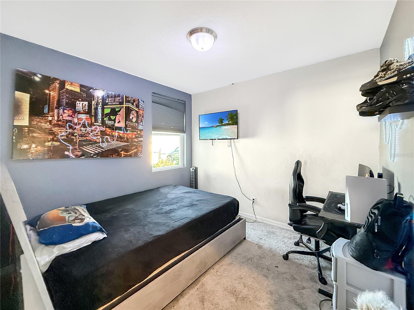 TUSCAN MDWS - Residential