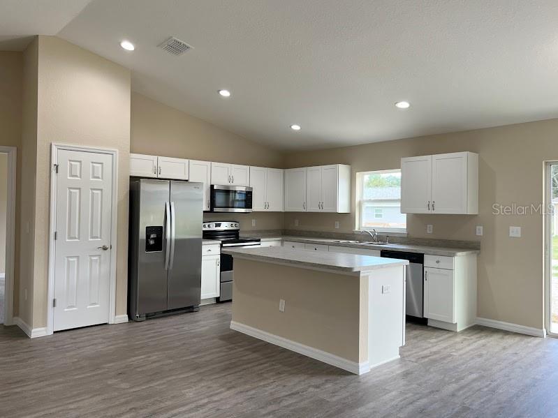 ROLLING RANCH ESTATE - Residential Lease
