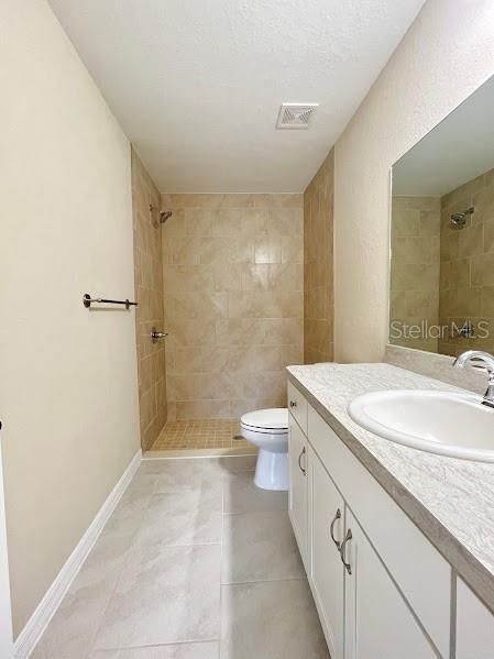 ROLLING RANCH ESTATE - Residential Lease