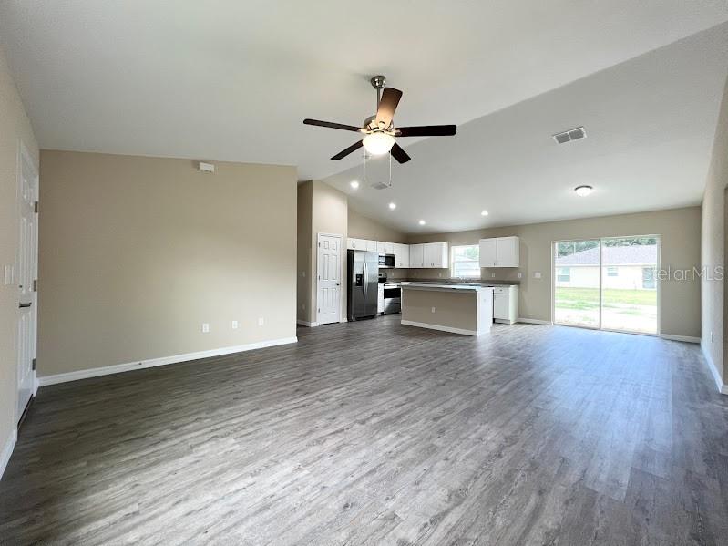 ROLLING RANCH ESTATE - Residential Lease