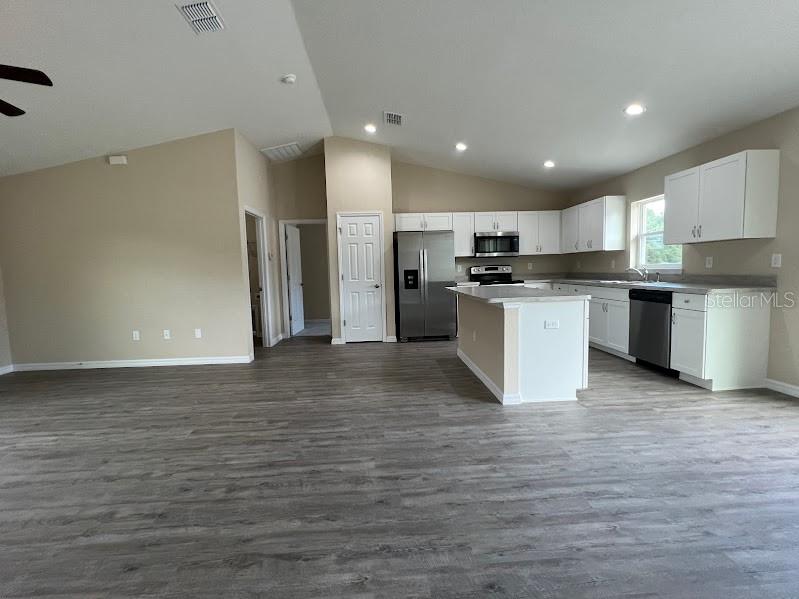 ROLLING RANCH ESTATE - Residential Lease