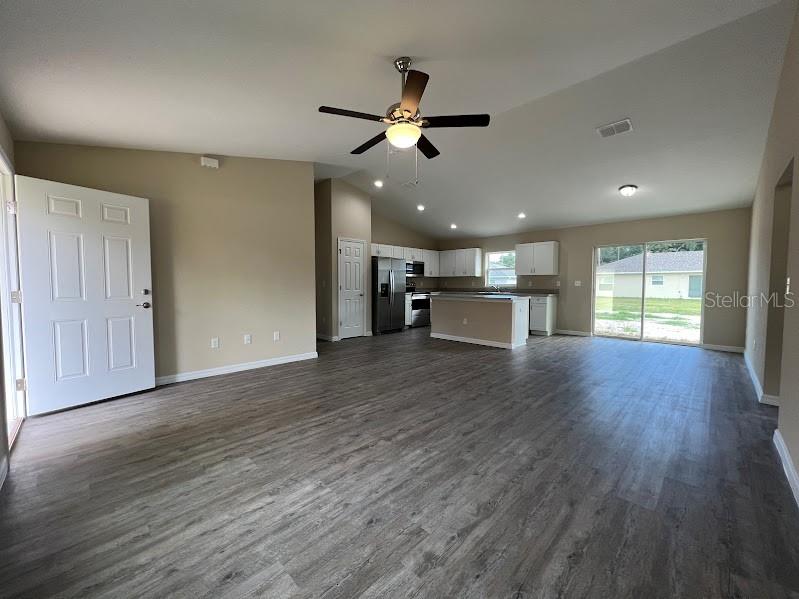ROLLING RANCH ESTATE - Residential Lease