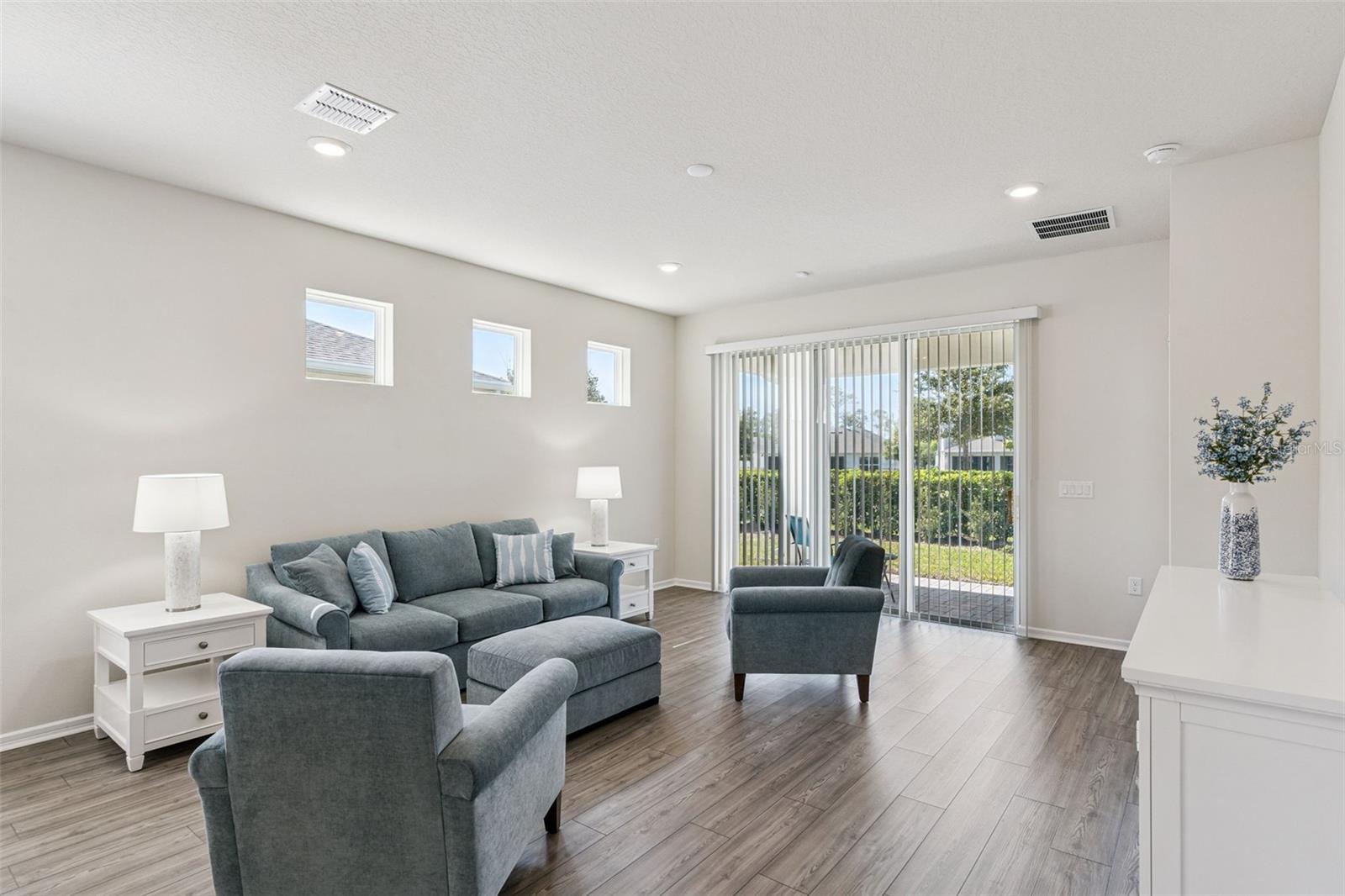 DEL WEBB OASIS - Residential