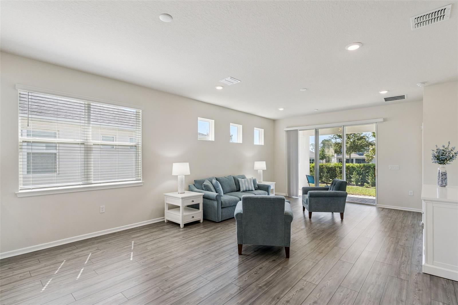 DEL WEBB OASIS - Residential