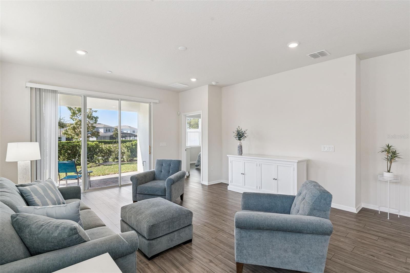 DEL WEBB OASIS - Residential