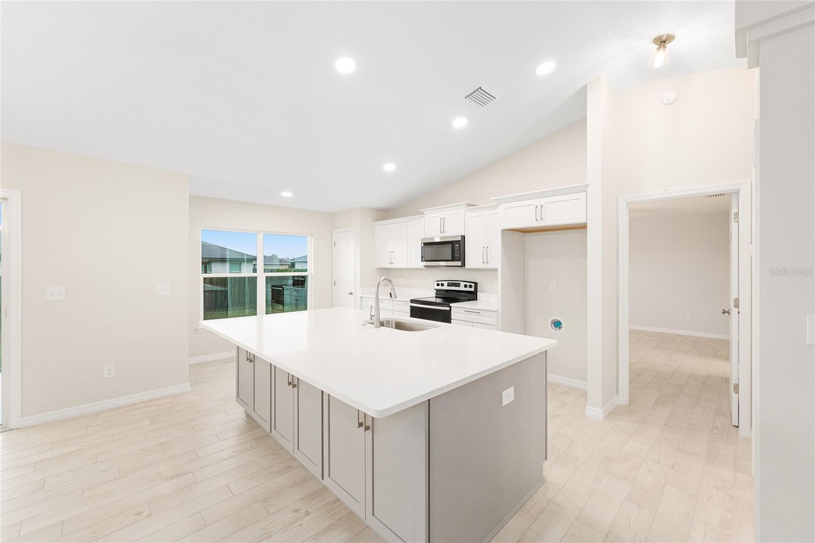 SILVER SPGS SHORES UN 32 - Residential