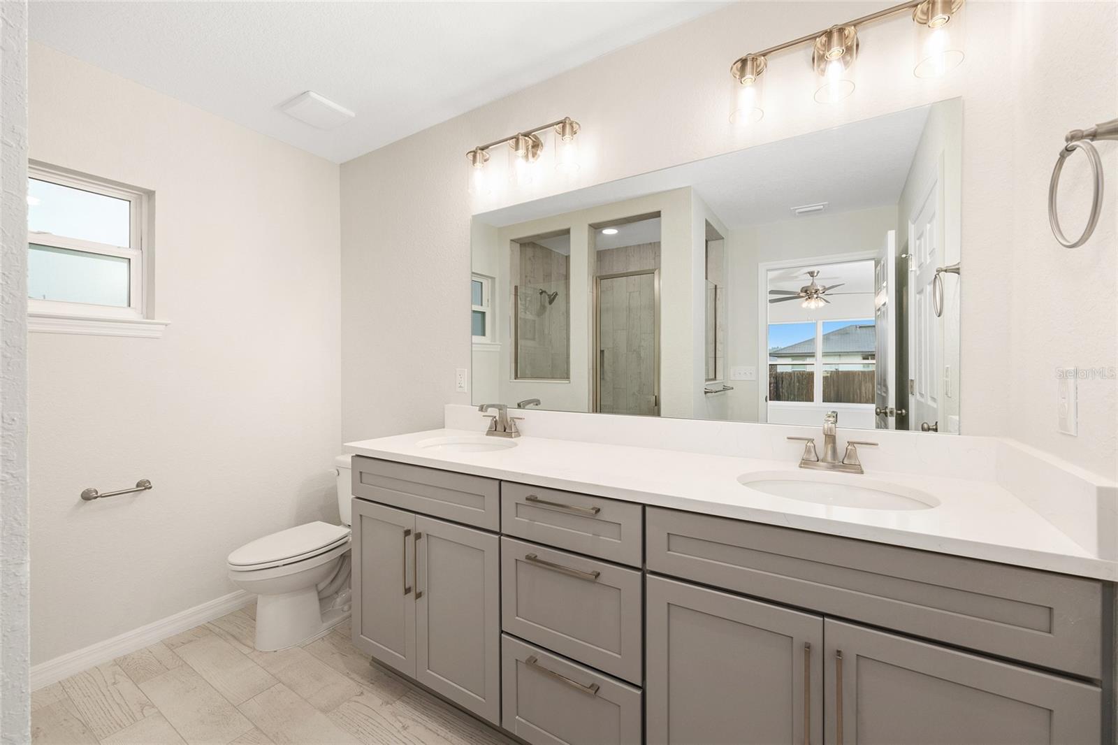 SILVER SPGS SHORES UN 32 - Residential