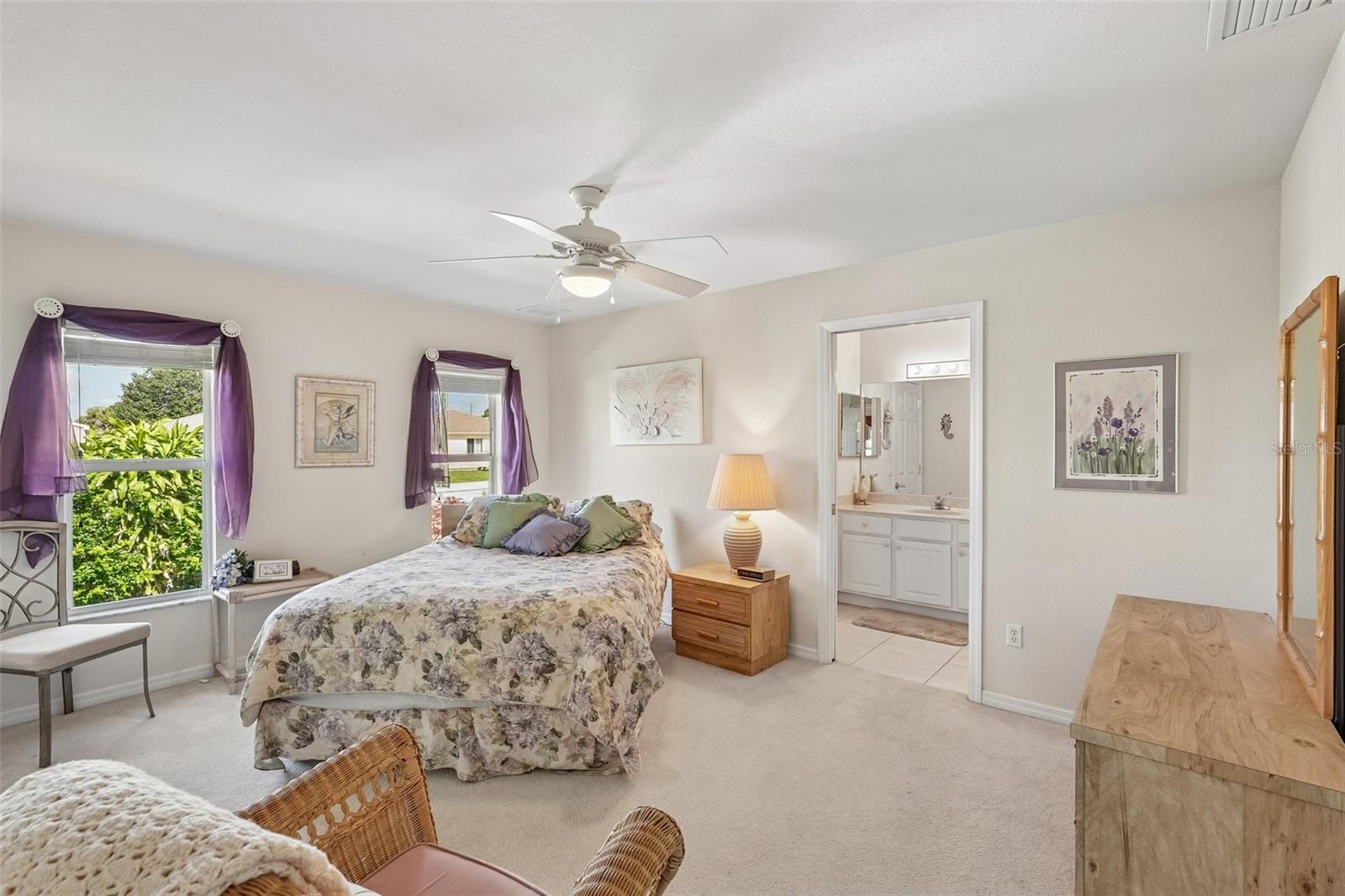 580 ROSE APPLE CIRCLE