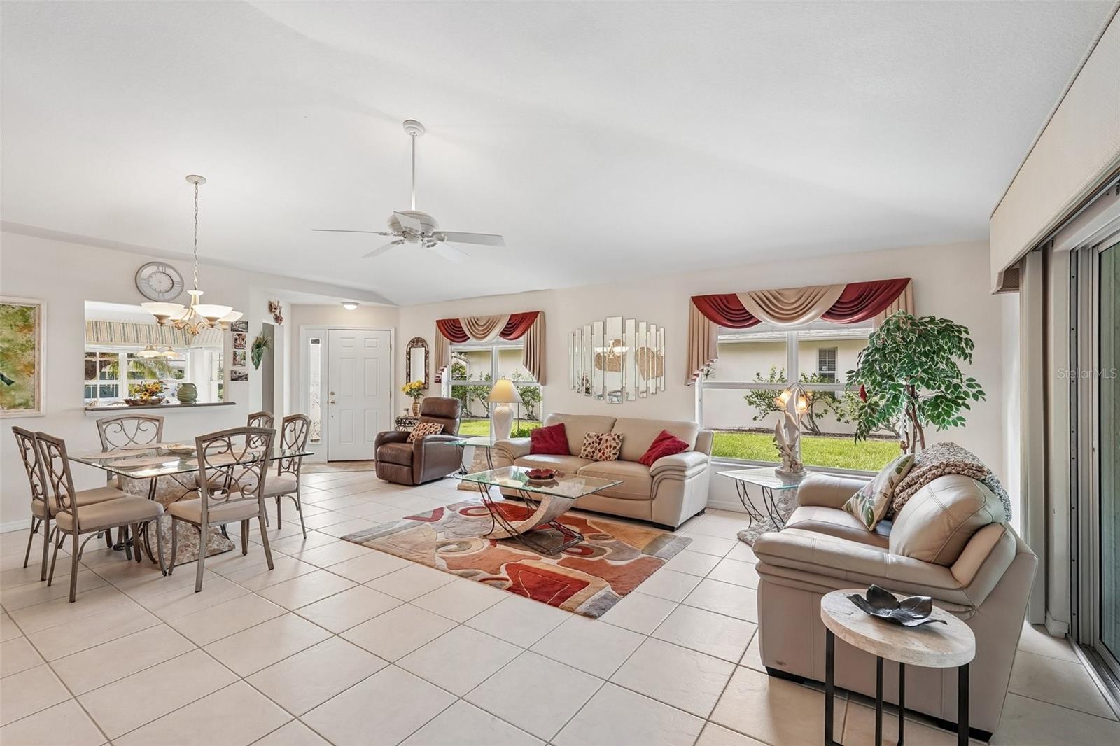 580 ROSE APPLE CIRCLE